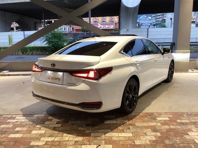 2022 Lexus ES thumbnail 33