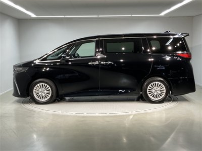 2025 Toyota ALPHARD — фото 3