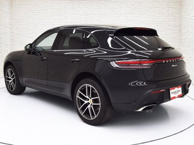 2023 Porsche MACAN — миниатюра 2