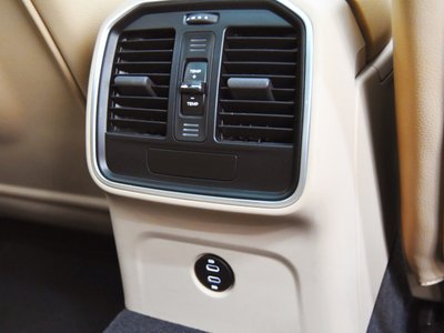 2023 Porsche MACAN — миниатюра 24
