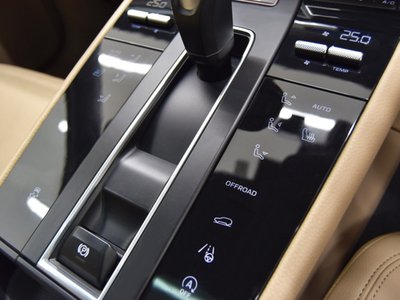 2023 Porsche MACAN — миниатюра 16