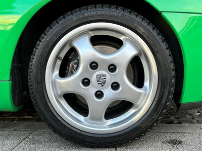 صورة 29 لـ 1993 Porsche 968