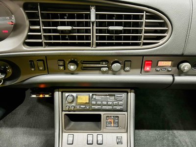 صورة 46 لـ 1993 Porsche 968