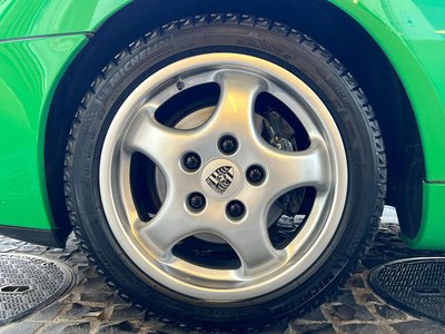 صورة 32 لـ 1993 Porsche 968