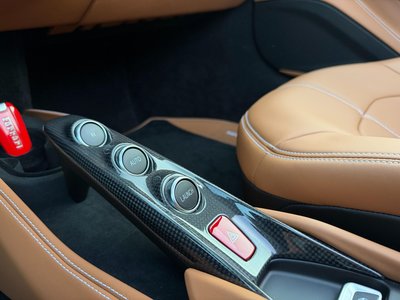 2021 Ferrari F8 SPIDER 照片 22