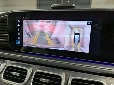 2021 Mercedes-BENZ GLS thumbnail 24