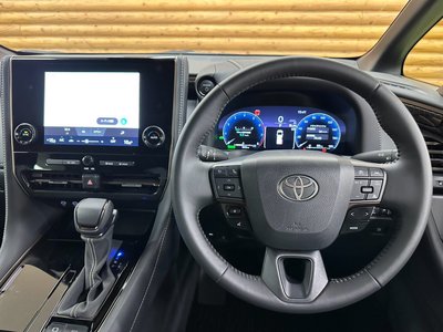 2025 Toyota ALPHARD — фото 40