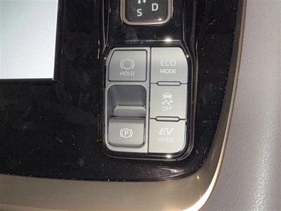 صورة 74 لـ 2026 Toyota ALPHARD