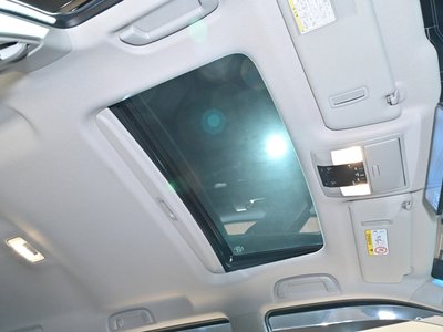 صورة 10 لـ 2023 Toyota LAND CRUISER PRADO