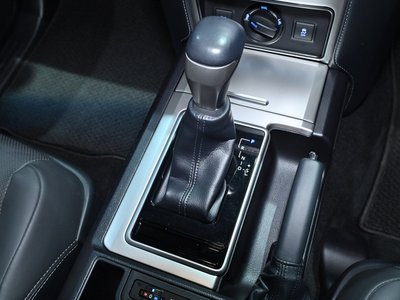 صورة 33 لـ 2023 Toyota LAND CRUISER PRADO