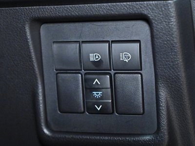 صورة 30 لـ 2023 Toyota LAND CRUISER PRADO