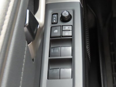 2023 Toyota TUNDRA thumbnail 25