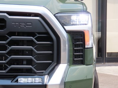 2023 Toyota TUNDRA thumbnail 19