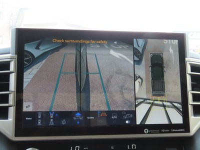 2023 Toyota TUNDRA thumbnail 33