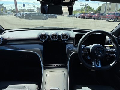 2026 Mercedes-BENZ C-CLASS AMG photo 7