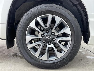 صورة 80 لـ 2023 Toyota LAND CRUISER PRADO