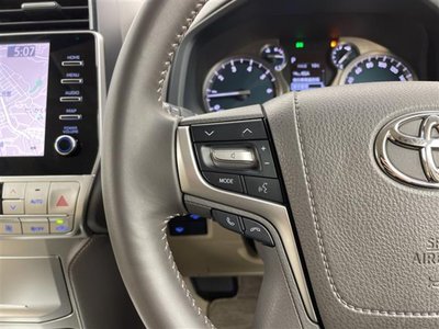 صورة 18 لـ 2023 Toyota LAND CRUISER PRADO