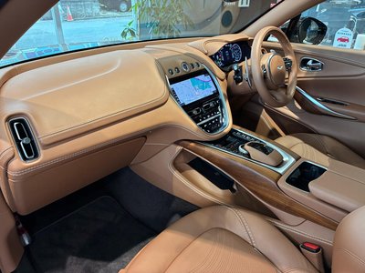 صورة 14 لـ 2022 Aston Martin DBX