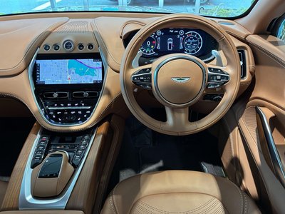 صورة 13 لـ 2022 Aston Martin DBX