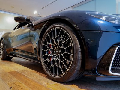 2023 Aston Martin DBS SUPERLEGGERA 照片 13