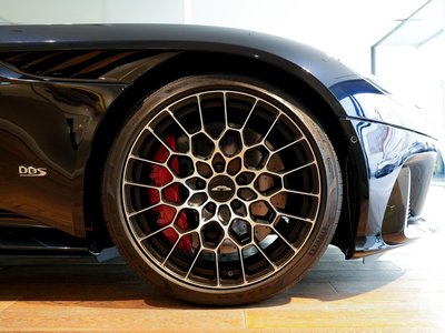 2023 Aston Martin DBS SUPERLEGGERA 照片 12