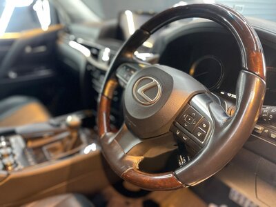 2016 Lexus LX — фото 10