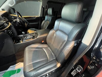 2016 Lexus LX — фото 24