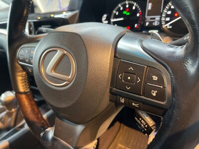 2016 Lexus LX — фото 31