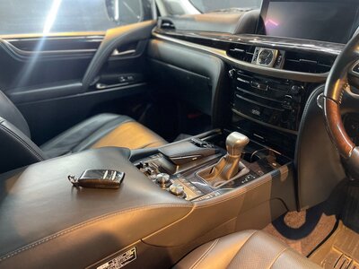 2016 Lexus LX — фото 16
