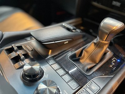 2016 Lexus LX — фото 13