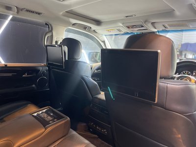 2016 Lexus LX — фото 14