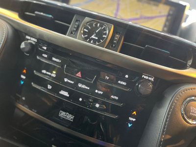 2016 Lexus LX — фото 11
