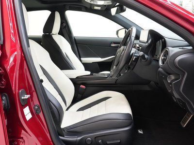 2022 Lexus IS 缩略图 12