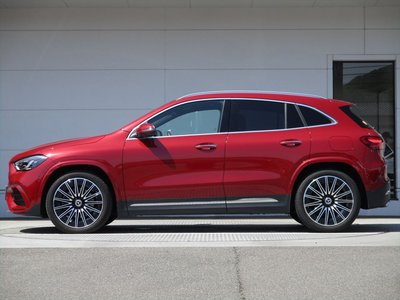 2025 Mercedes-BENZ GLA photo 4