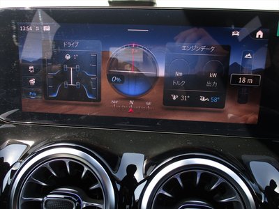 2025 Mercedes-BENZ GLA thumbnail 33