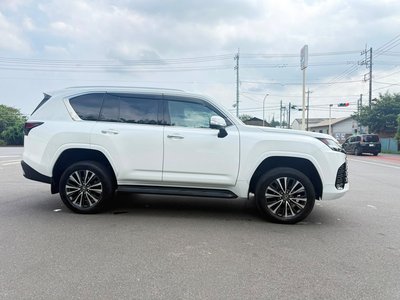 2025 Lexus LX — миниатюра 5