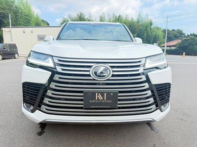 2025 Lexus LX — миниатюра 33
