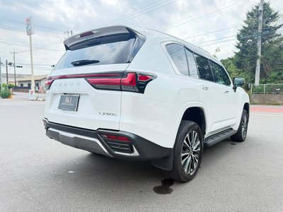 2025 Lexus LX — миниатюра 6