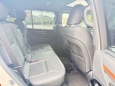 2025 Lexus LX — миниатюра 18