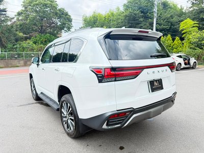 2025 Lexus LX — миниатюра 7