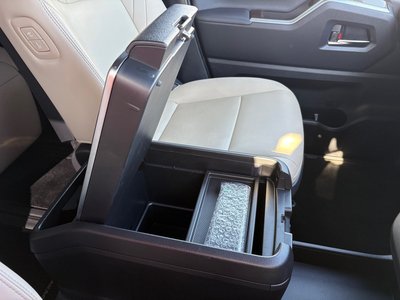 صورة 30 لـ 2022 Toyota GRAND ACE