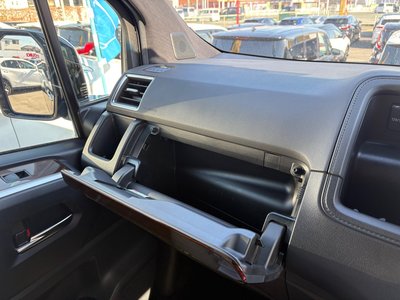 صورة 33 لـ 2022 Toyota GRAND ACE