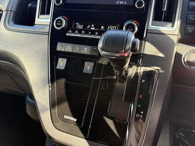 صورة 26 لـ 2022 Toyota GRAND ACE