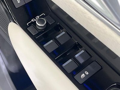 2023 LAND Rover RANGE ROVER VELAR thumbnail 36