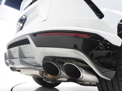 2019 Lamborghini URUS photo 10
