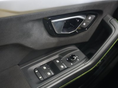 2019 Lamborghini URUS photo 41