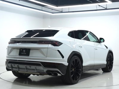 2019 Lamborghini URUS photo 6