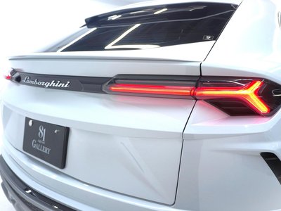 2019 Lamborghini URUS photo 18