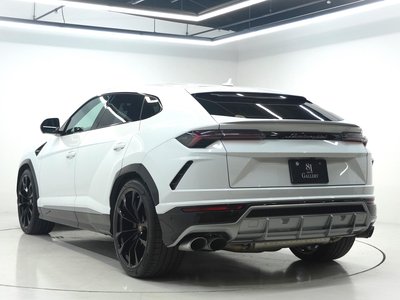 2019 Lamborghini URUS photo 8