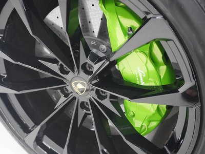 2019 Lamborghini URUS photo 17